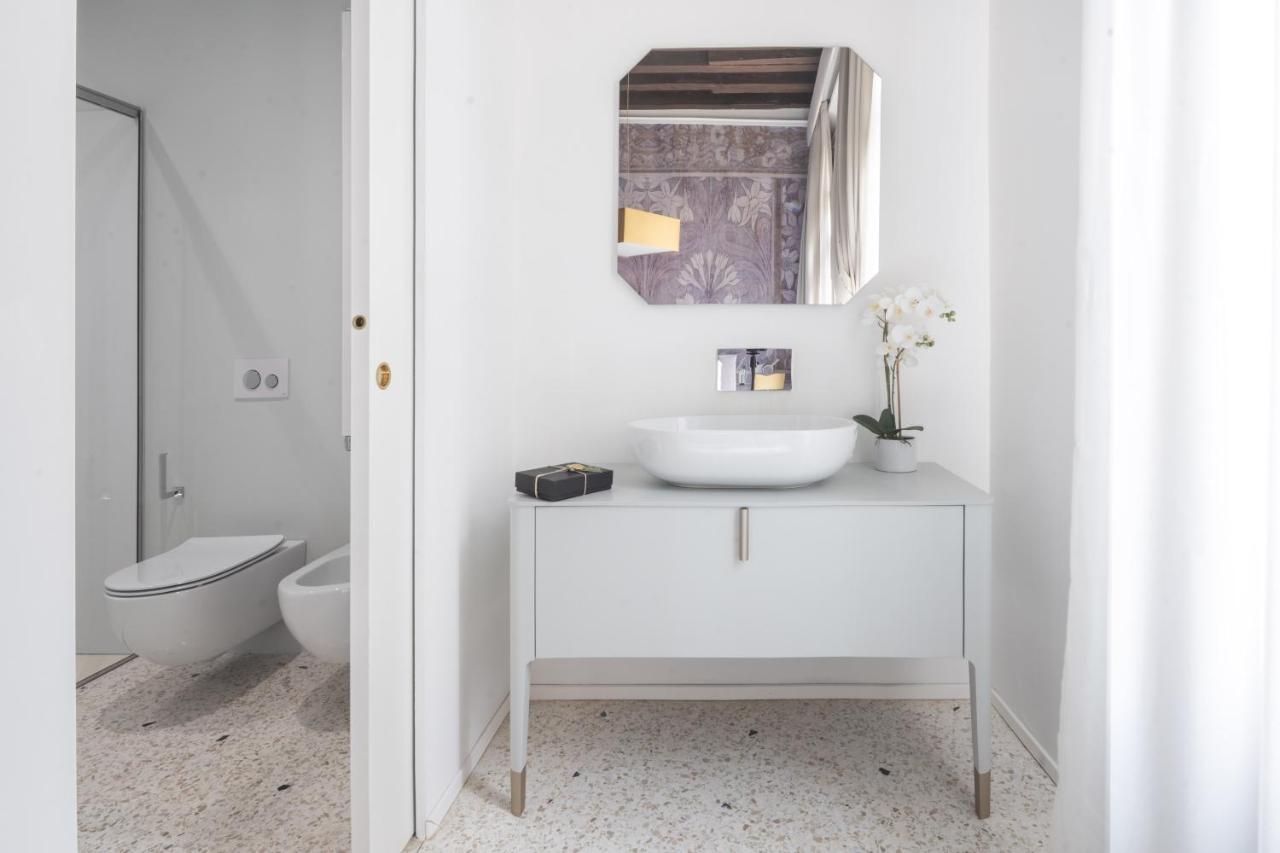 Ninfea Luxury Suites Venice Exterior photo